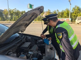 廊坊分公司蒋福山收费站：快速救助电瓶亏电车辆 践行“服务无止境”理念